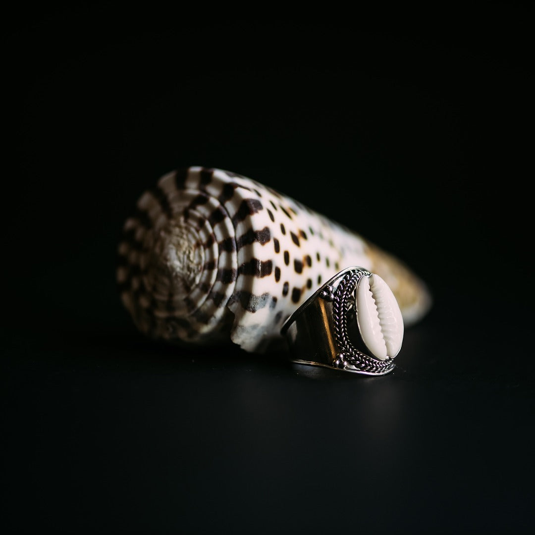 Bold Cowrie Shell Ring