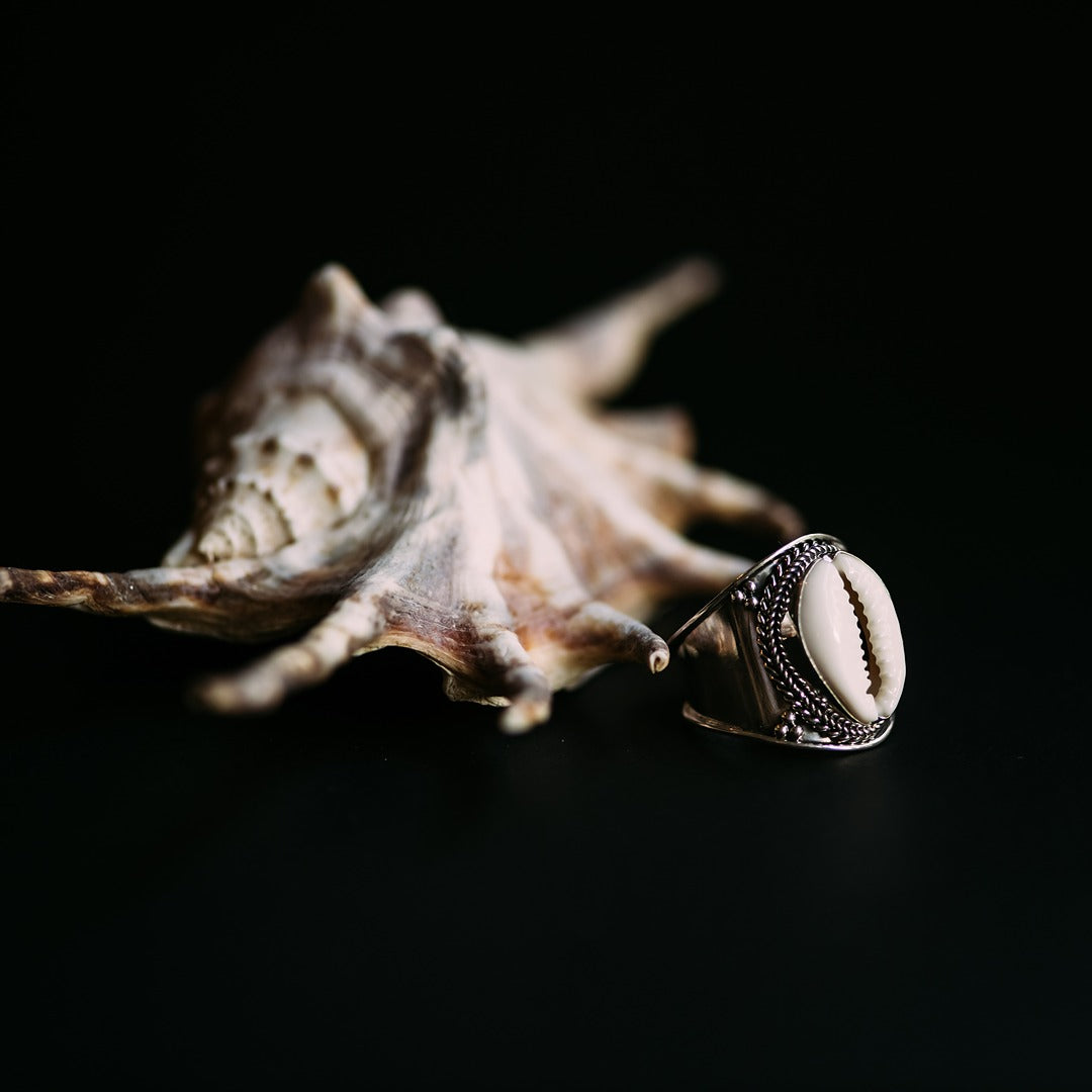 Bold Cowrie Shell Ring